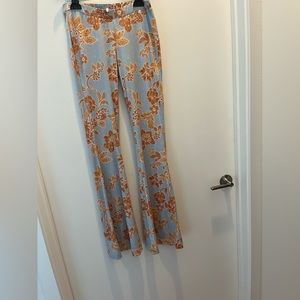 NEVER WORN FREE PEOPLE FLARE PANTS